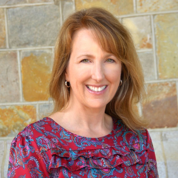 Jennifer Amadon head shot