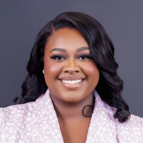 Abigail Saint-Cyr Headshot