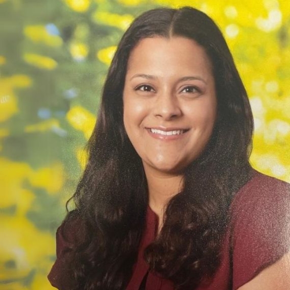 Bridget Narpiel headshot