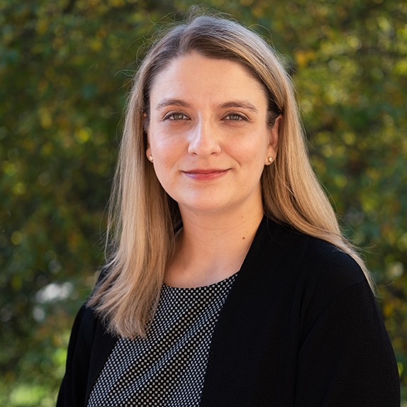 Amanda L. Outly head shot