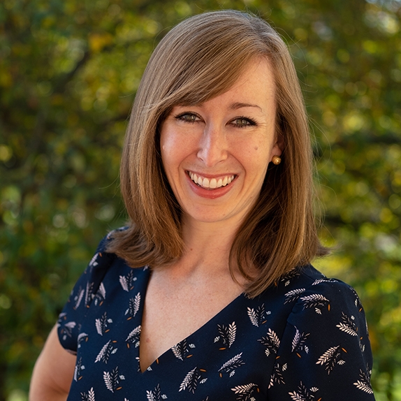 Kelly Brochu head shot