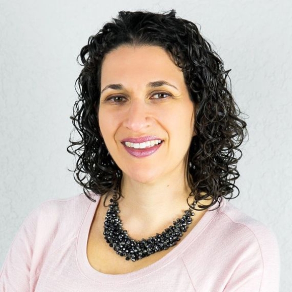 Roseanne Lesack headshot