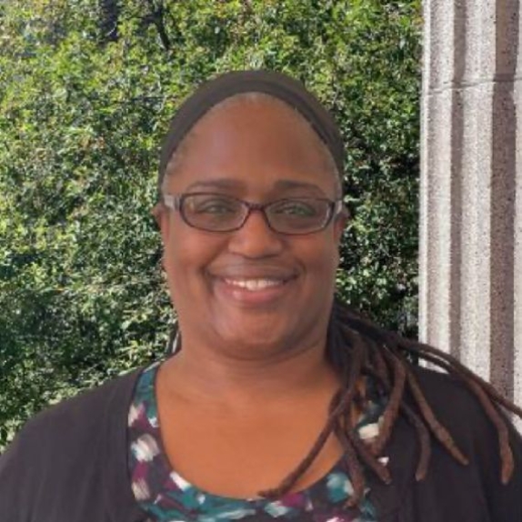 Stephani Green headshot