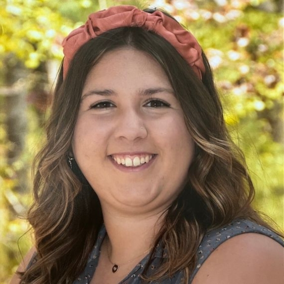 Stephanie Mederios head shot